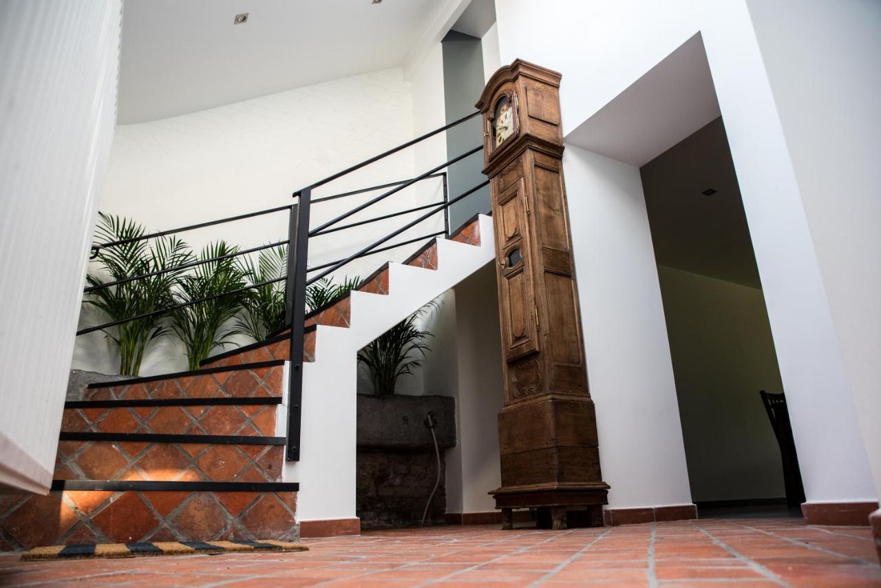 Au Petit Canteleu - Bed & Breakfast Beloeil 外观 照片