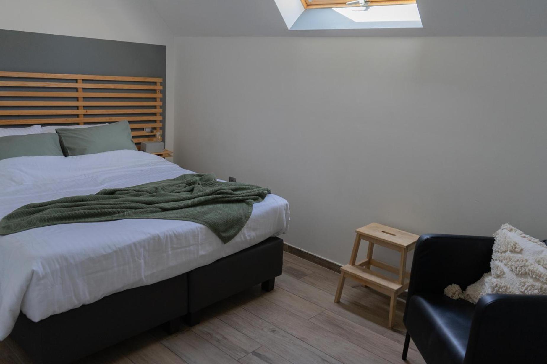 Au Petit Canteleu - Bed & Breakfast Beloeil 外观 照片